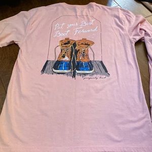 Properly tied long sleeve medium shirt